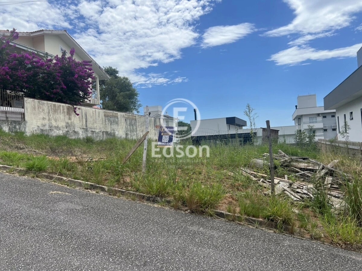Terreno em Pedra Branca, Palhoça. 0 quartos, 362m². Imagem 2 de 3