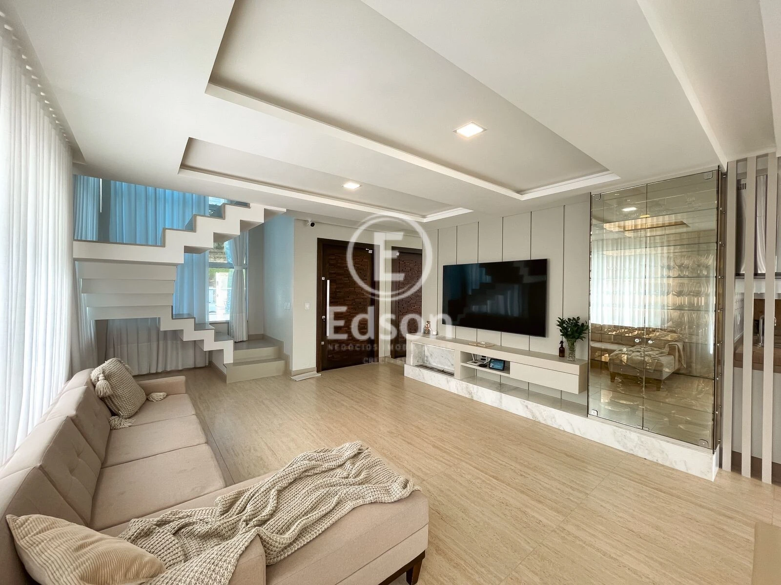 Casa em Pedra Branca, Palhoça. 3 quartos, 350m². Imagem 2 de 15