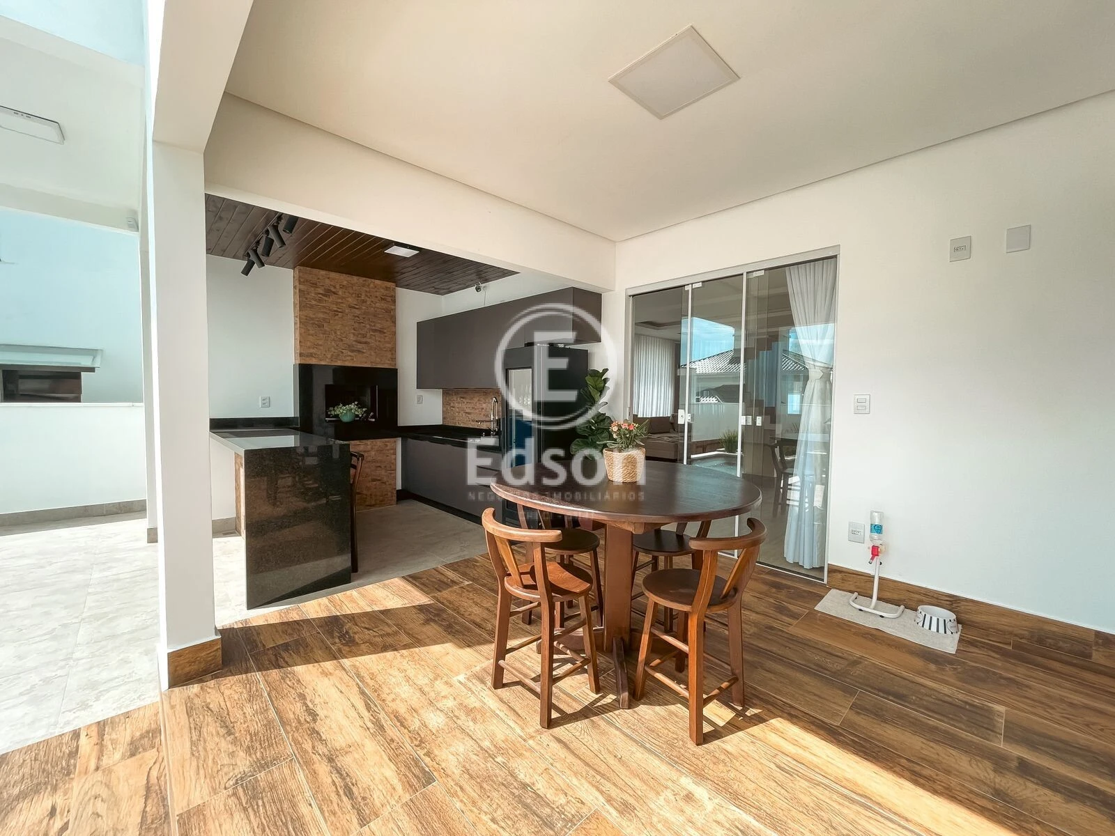 Casa em Pedra Branca, Palhoça. 3 quartos, 350m². Imagem 9 de 15