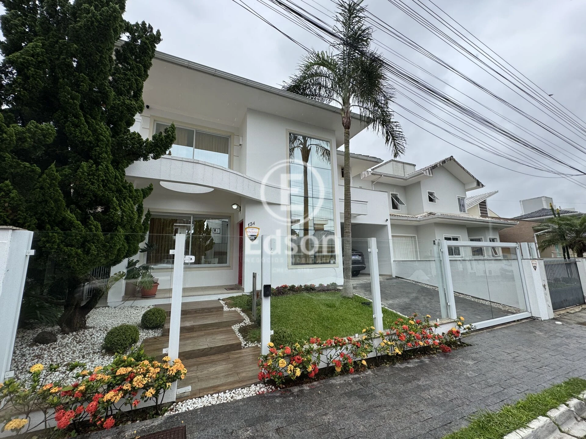 Casa em Pedra Branca, Palhoça. 3 quartos, 192m². Imagem 1 de 15