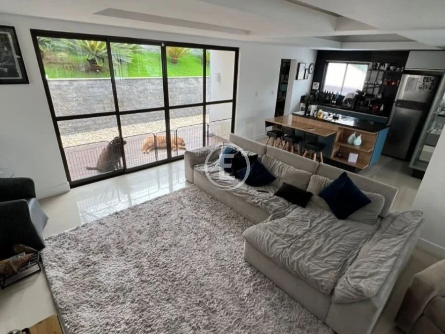 Casa em Pedra Branca, Palhoça. 3 quartos, 310m². Imagem 2 de 12