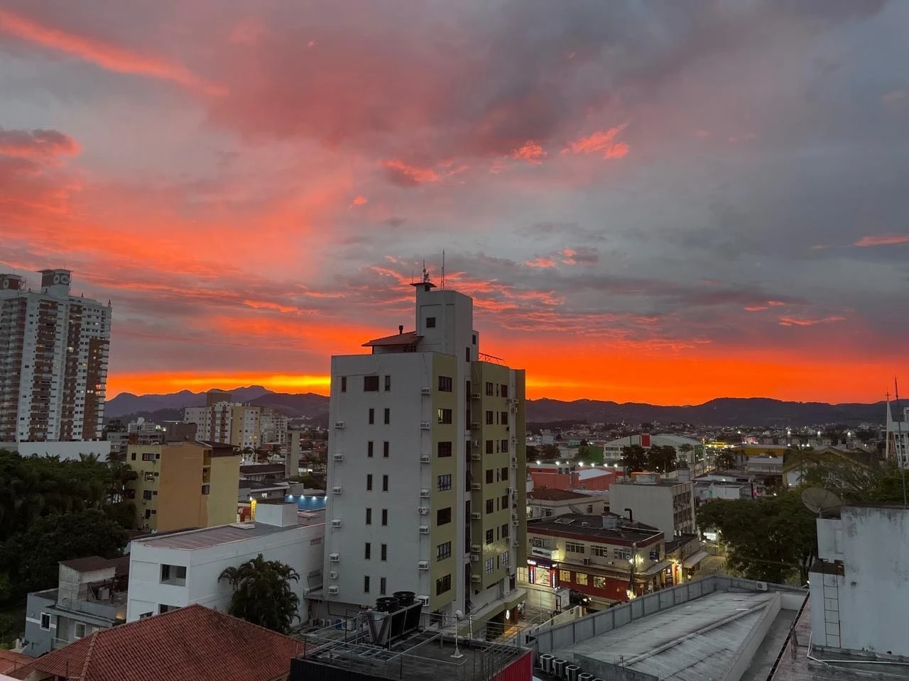 Apartamento em Centro, Palhoça. 3 quartos, 216m². Imagem 6 de 10