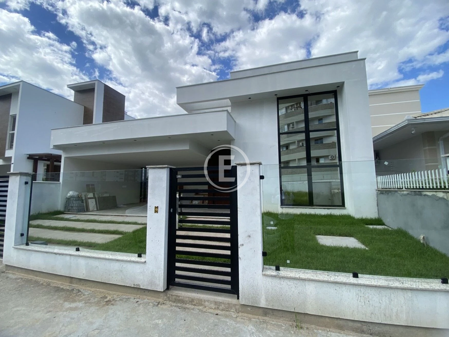 Casa em Pedra Branca, Palhoça. 3 quartos, 187m². Imagem 2 de 3