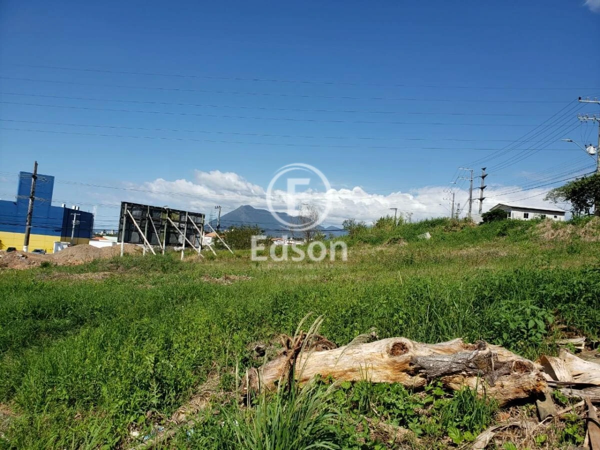 Terreno em Pagani, Palhoça. 0 quartos, 1110m². Imagem 1 de 4