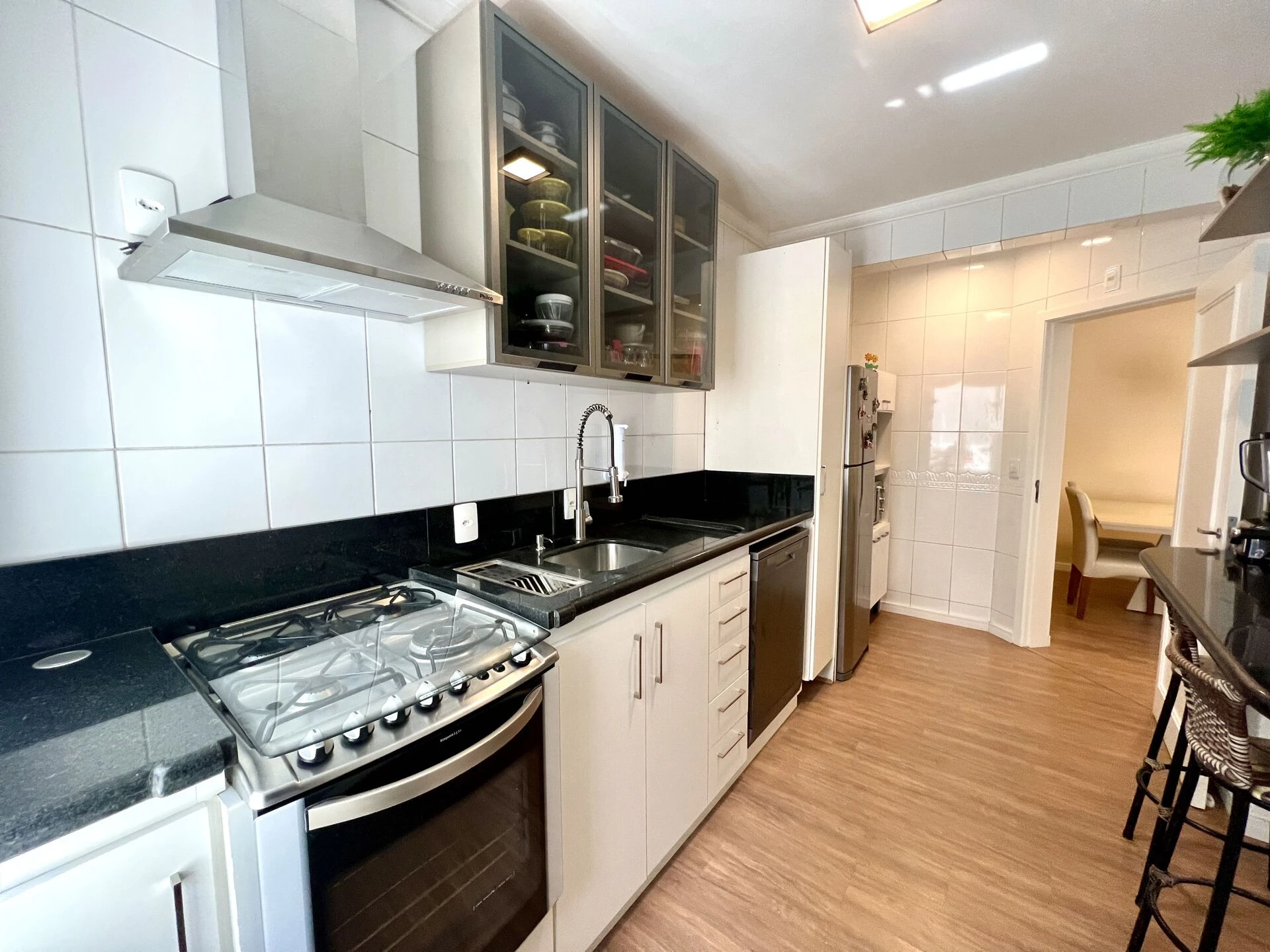 Apartamento em Kobrasol, São José. 3 quartos, 108m². Imagem 3 de 13
