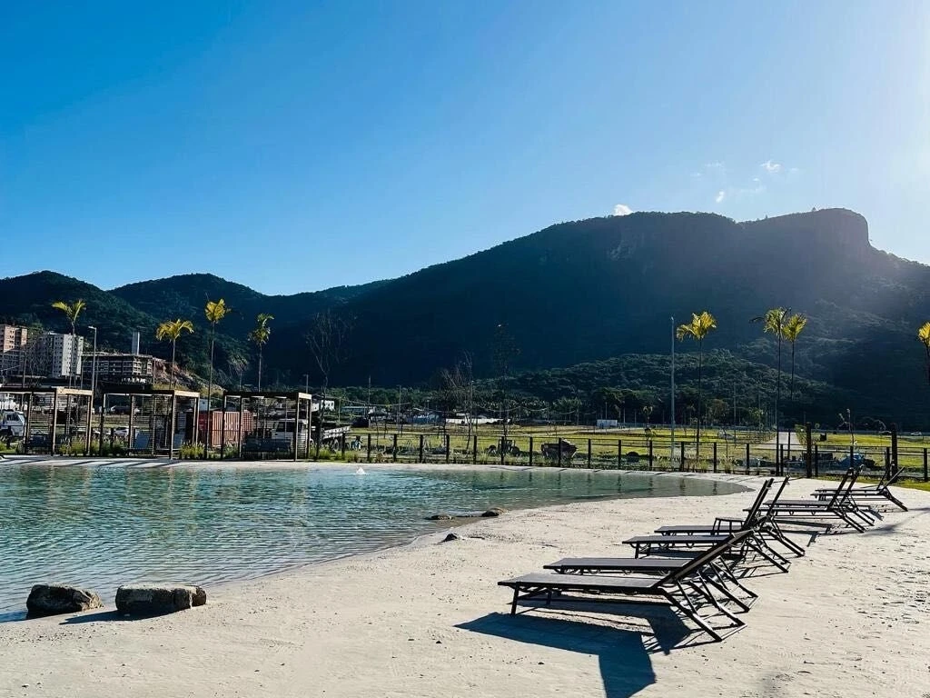 Terreno em Pedra Branca, Palhoça. 0 quartos, 323m². Imagem 1 de 8