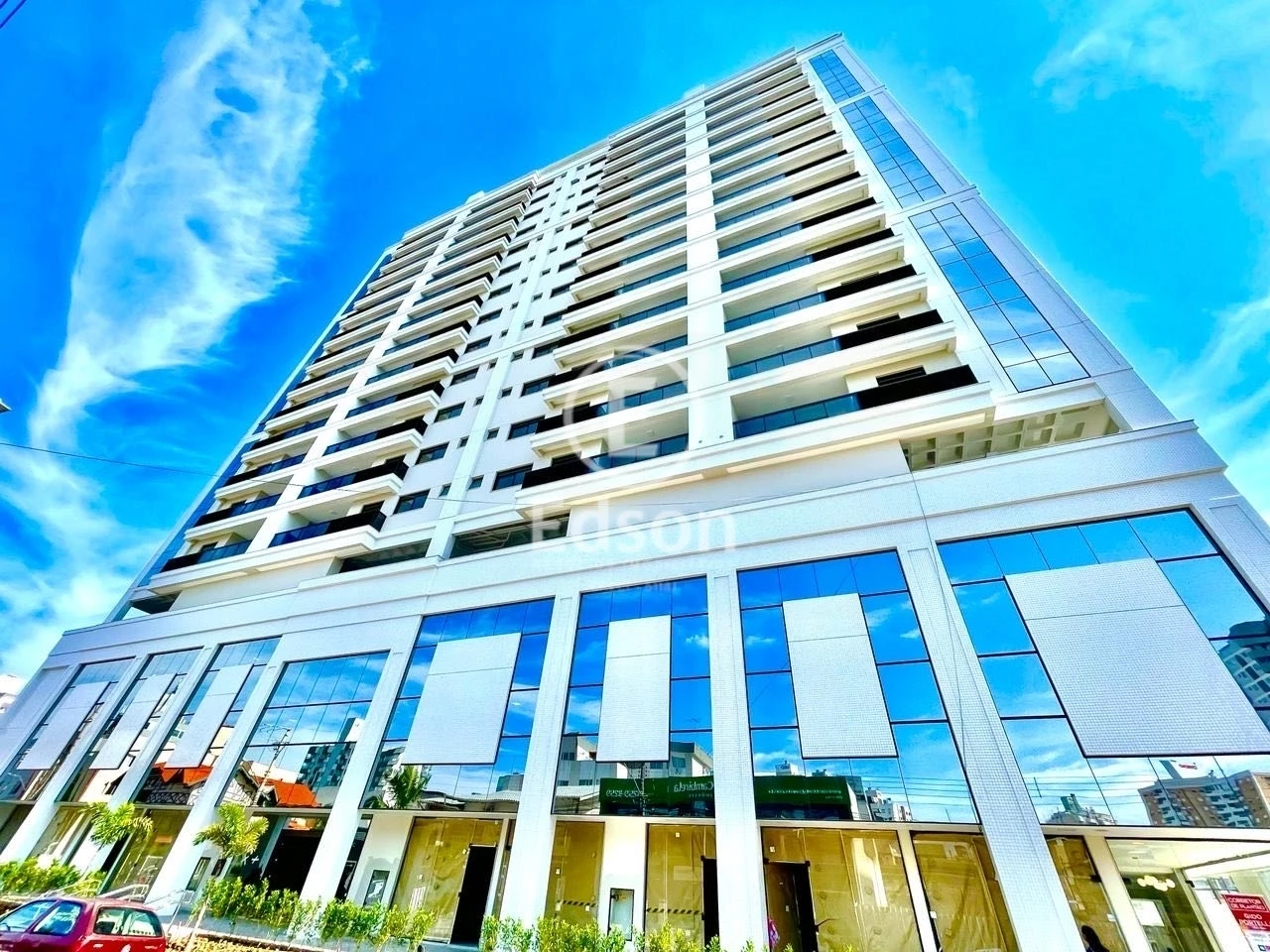 Apartamento em Kobrasol, São José. 2 quartos, 80m². Imagem 1 de 15