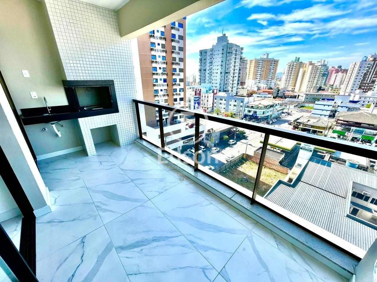 Apartamento em Kobrasol, São José. 2 quartos, 80m². Imagem 4 de 15