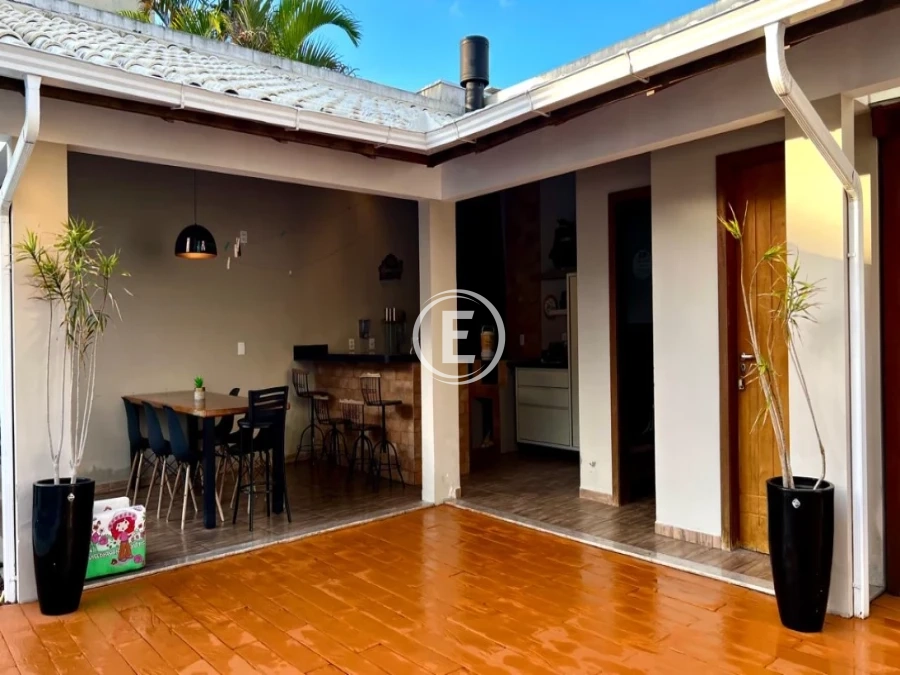 Casa em Pedra Branca, Palhoça. 3 quartos, 240m². Imagem 13 de 18