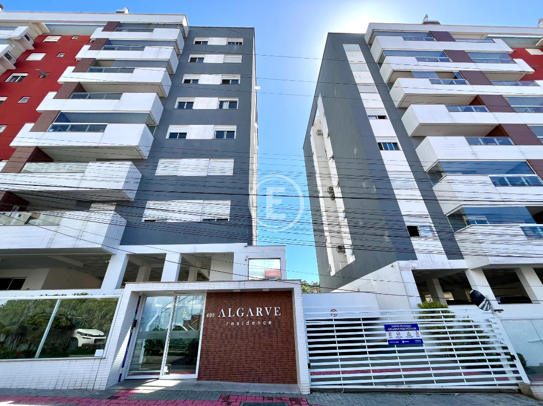 Apartamento em Praia Comprida, São José. 3 quartos, 113m². Imagem 1 de 21
