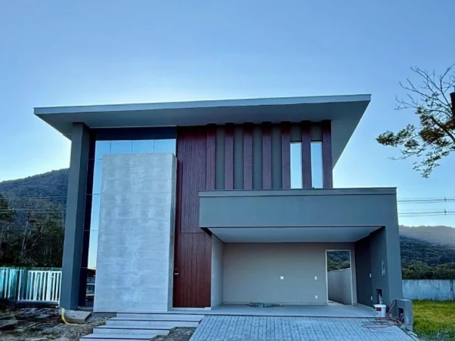 Casa em Pedra Branca, Palhoça. 4 quartos, 220m². Imagem 1 de 15