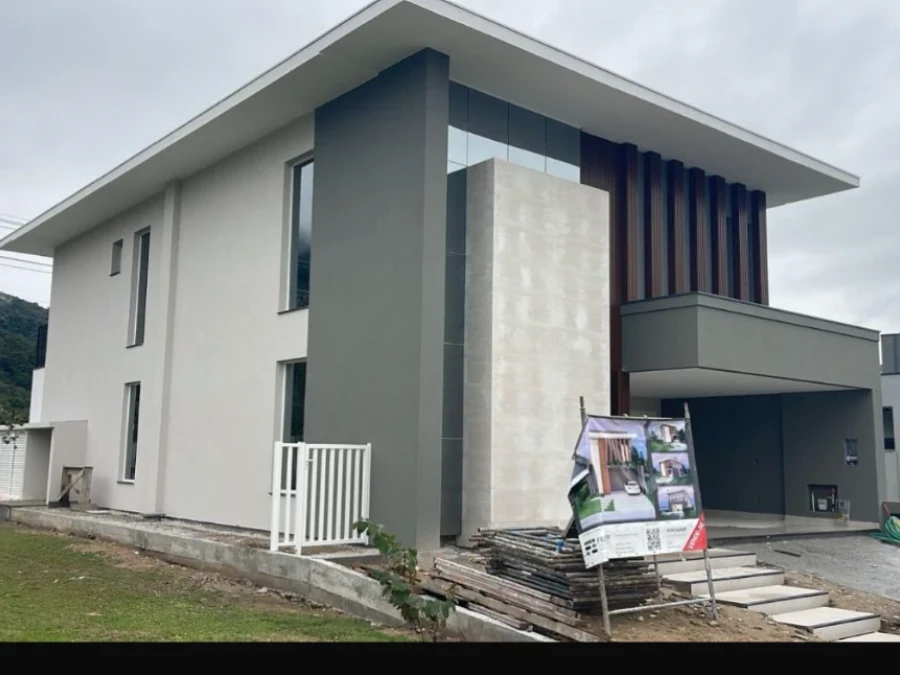 Casa em Pedra Branca, Palhoça. 4 quartos, 220m². Imagem 2 de 15