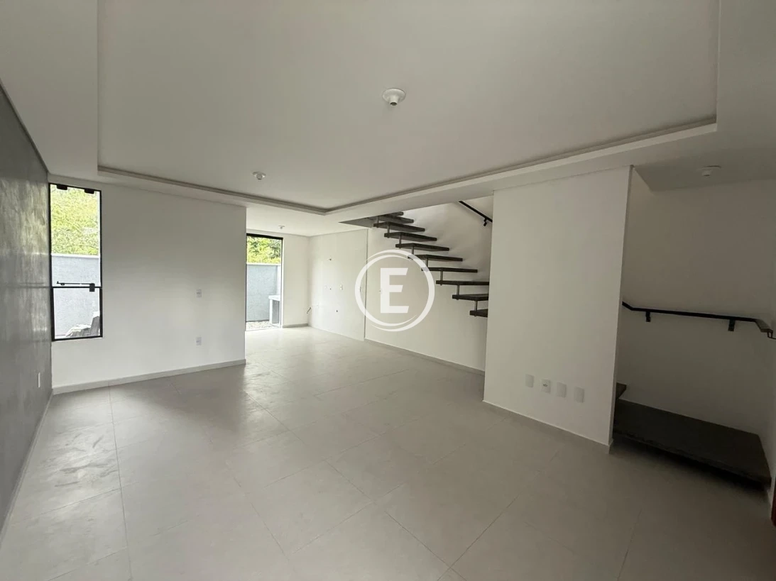 Sobrado Geminado em Forquilhas, São José. 3 quartos, 110m². Imagem 3 de 11