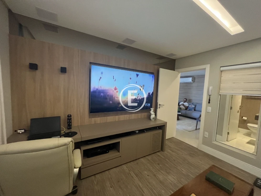 Apartamento em Kobrasol, São José. 2 quartos, 132m². Imagem 3 de 15