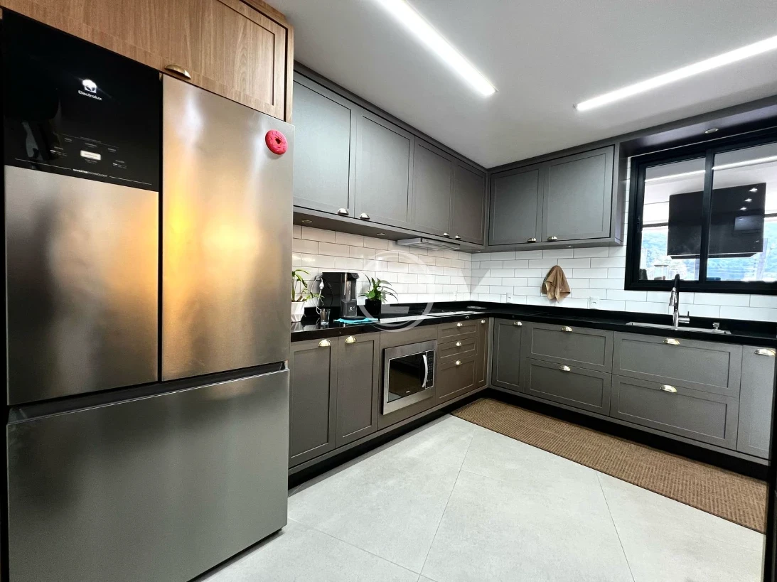 Casa em Pedra Branca, Palhoça. 4 quartos, 320m². Imagem 5 de 21