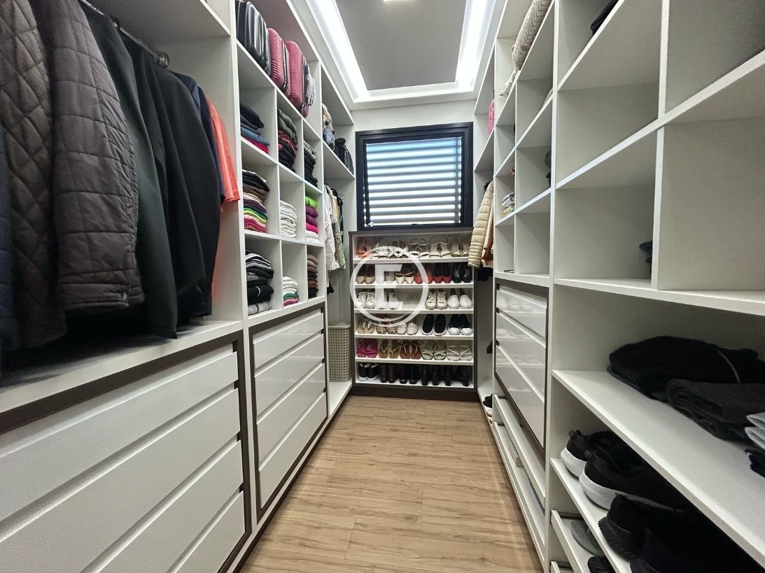 Casa em Centro, Águas Mornas. 3 quartos, 327m². Imagem 5 de 15