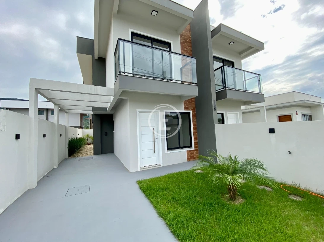 Sobrado Geminado em Forquilhas, São José. 2 quartos, 99m². Imagem 1 de 12