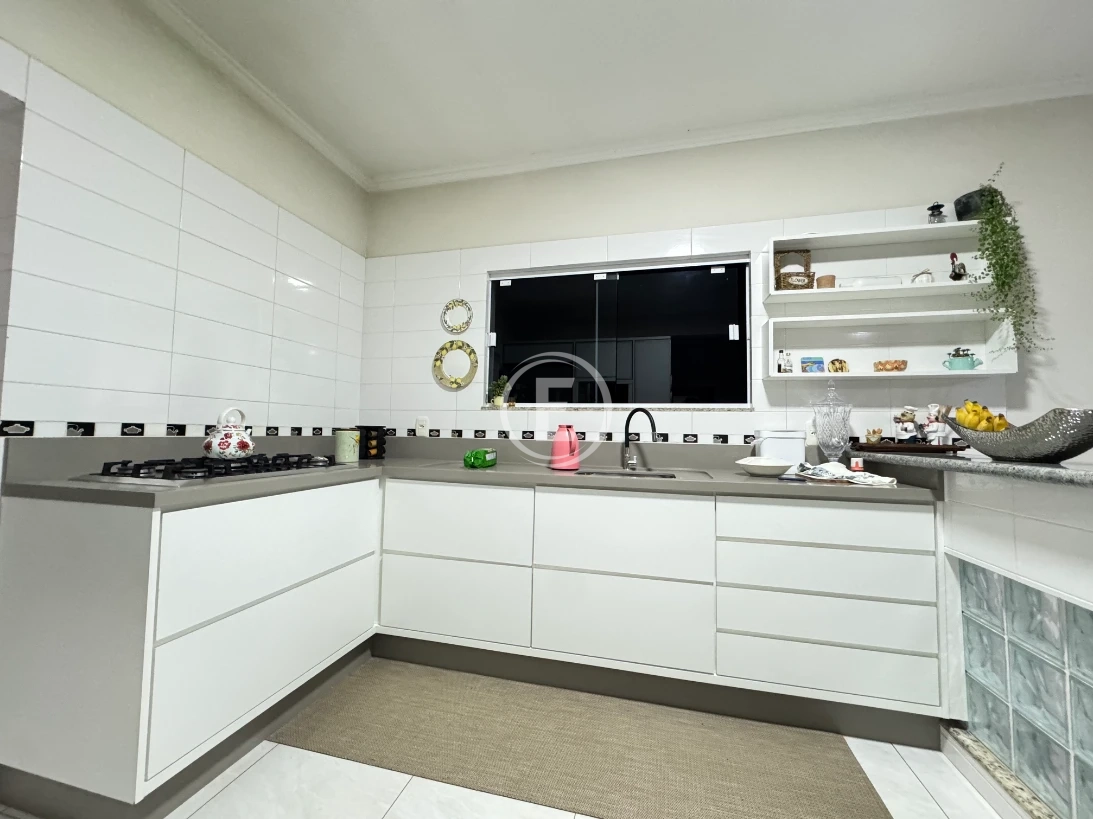 Casa em Aririú, Palhoça. 3 quartos, 230m². Imagem 9 de 15