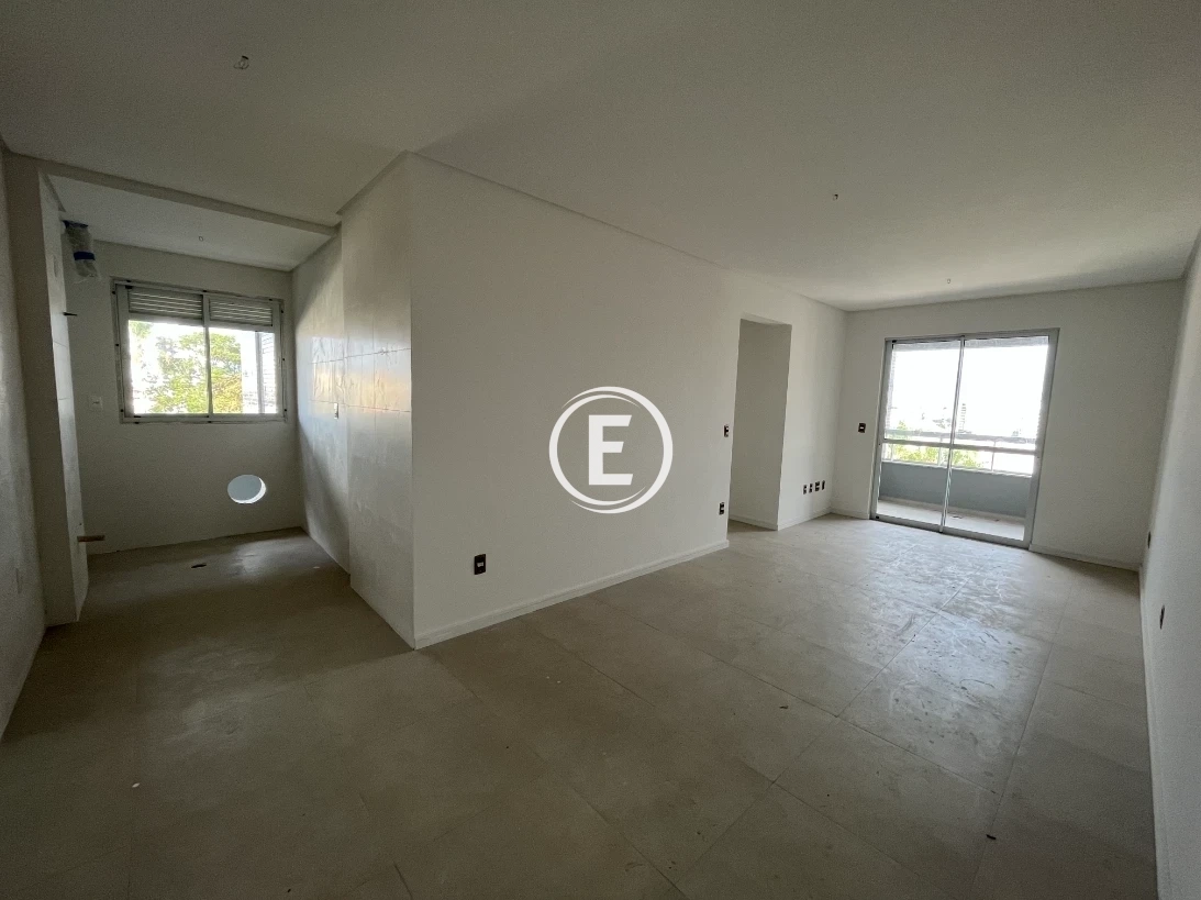 Apartamento em Capoeiras, Florianópolis. 3 quartos, 80m². Imagem 2 de 18