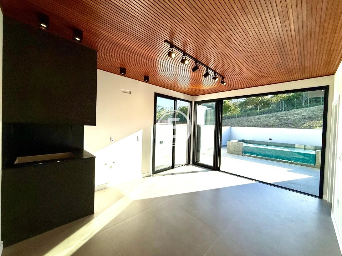 Casa em Sertão do Maruim, São José. 3 quartos, 173m². Imagem 9 de 16