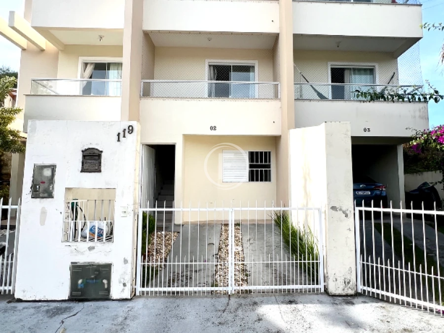 Sobrado Geminado em Forquilhas , São José . 2 quartos, 87m². Imagem 1 de 13