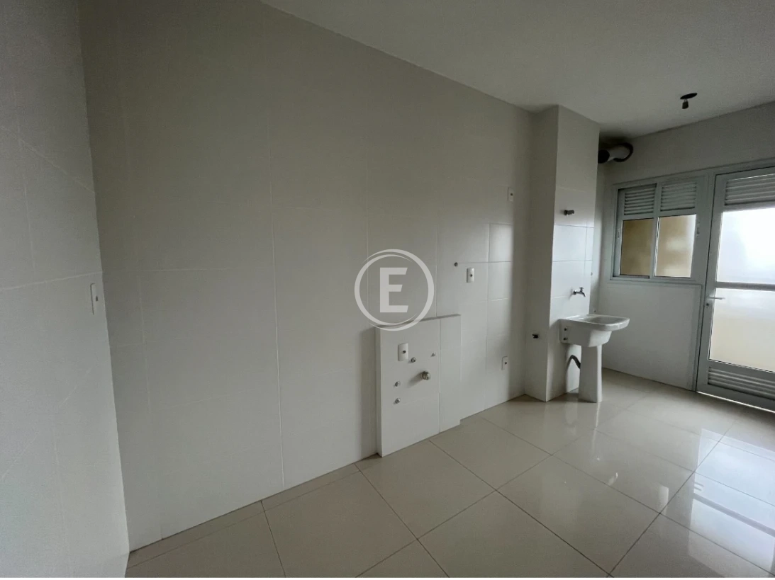 Apartamento em Capoeiras, Florianópolis. 3 quartos, 85m². Imagem 3 de 17