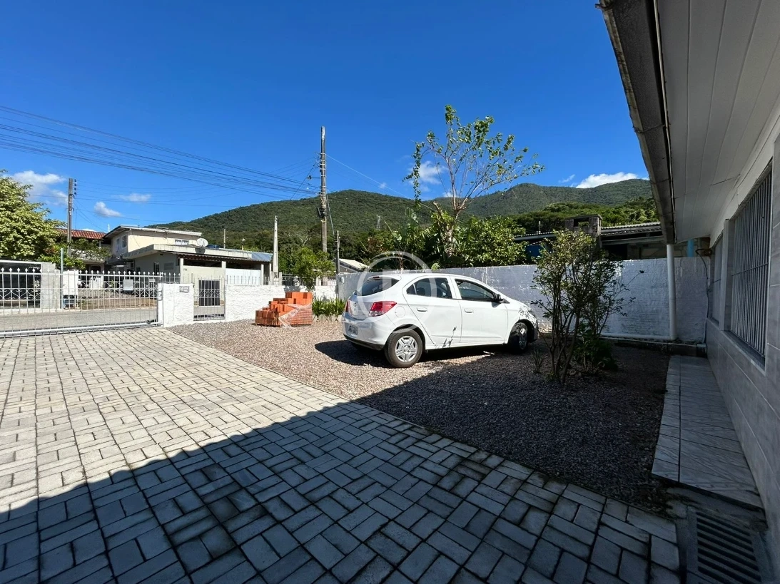 Casa em Praia de Fora, Palhoça. 4 quartos, 100m². Imagem 2 de 14
