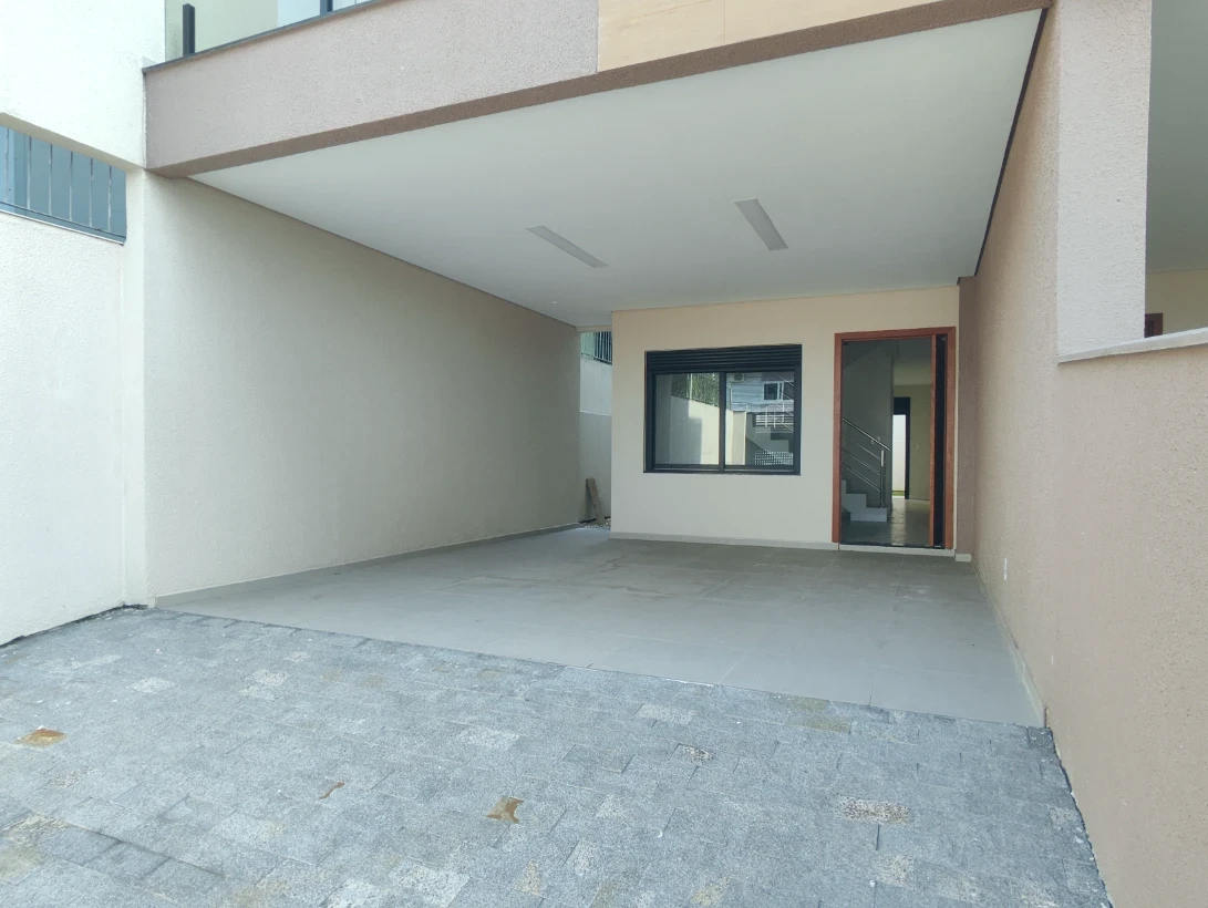 Sobrado Geminado em Ipiranga, São José. 3 quartos, 163m². Imagem 3 de 24