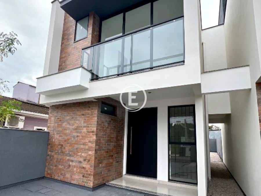 Sobrado Geminado em Areias, São José. 3 quartos, 110m². Imagem 1 de 15