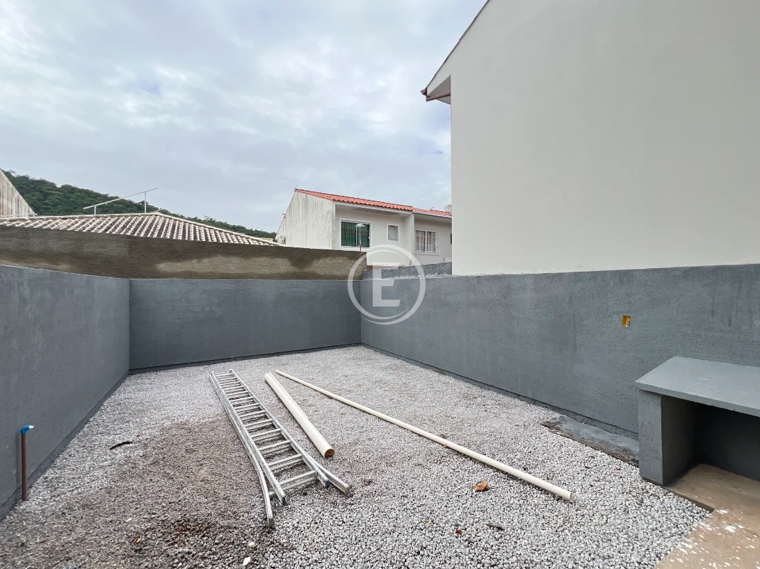 Sobrado Geminado em , . 2 quartos, 81m². Imagem 2 de 6