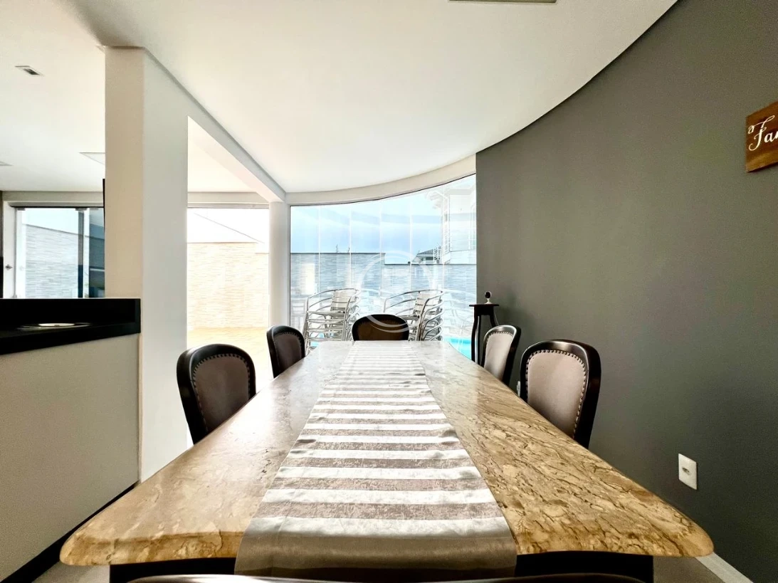 Casa em Pedra Branca, Palhoça. 3 quartos, 292m². Imagem 5 de 17