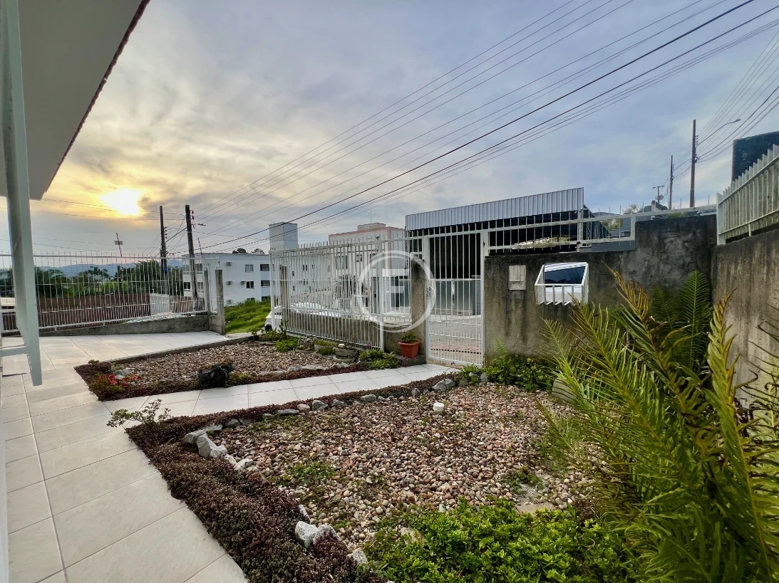 Casa em Forquilhinha, São José. 3 quartos, 195m². Imagem 3 de 20