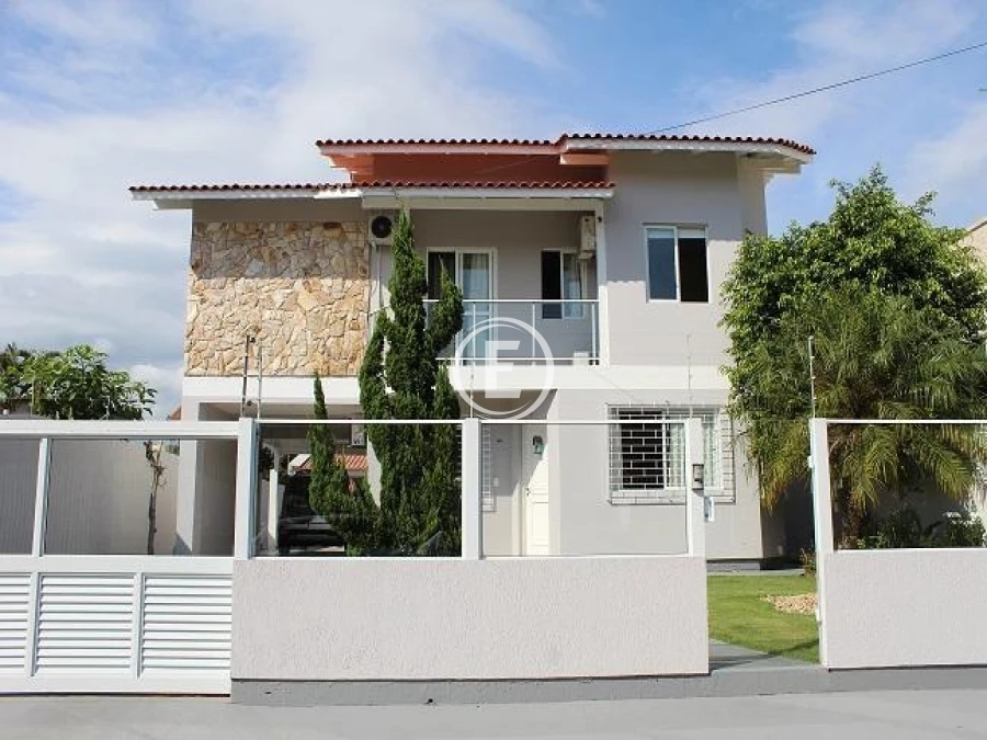 Casa em Centro, Palhoça. 3 quartos, 260m². Imagem 1 de 14