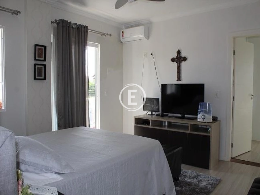 Casa em Centro, Palhoça. 3 quartos, 260m². Imagem 9 de 14