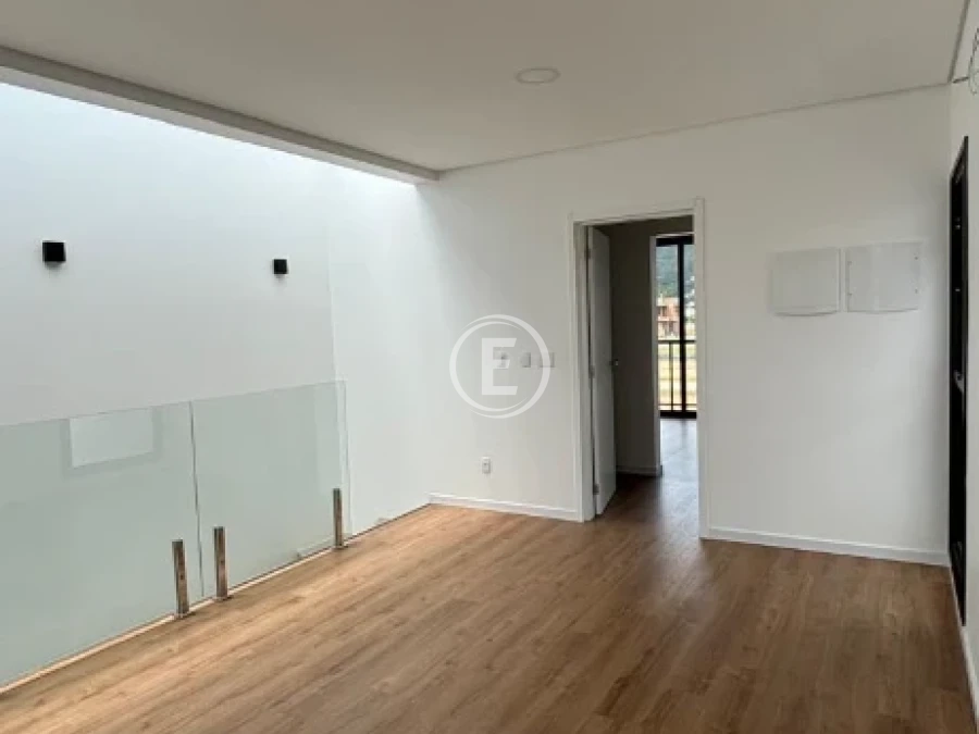 Casa em DeltaVille, Biguaçu. 3 quartos, 216m². Imagem 7 de 13