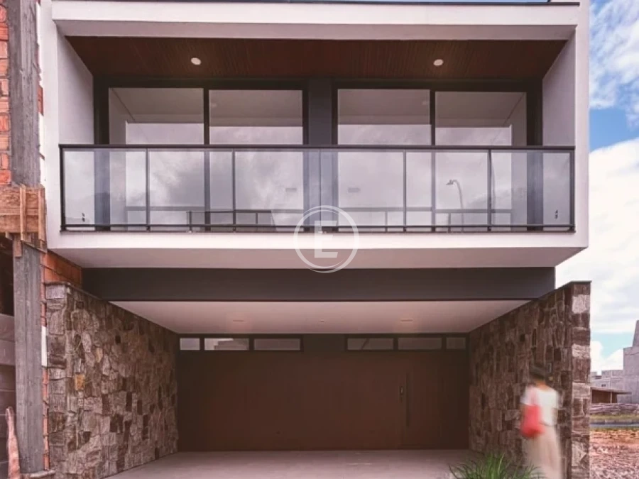 Casa em DeltaVille, Biguaçu. 3 quartos, 216m². Imagem 2 de 13