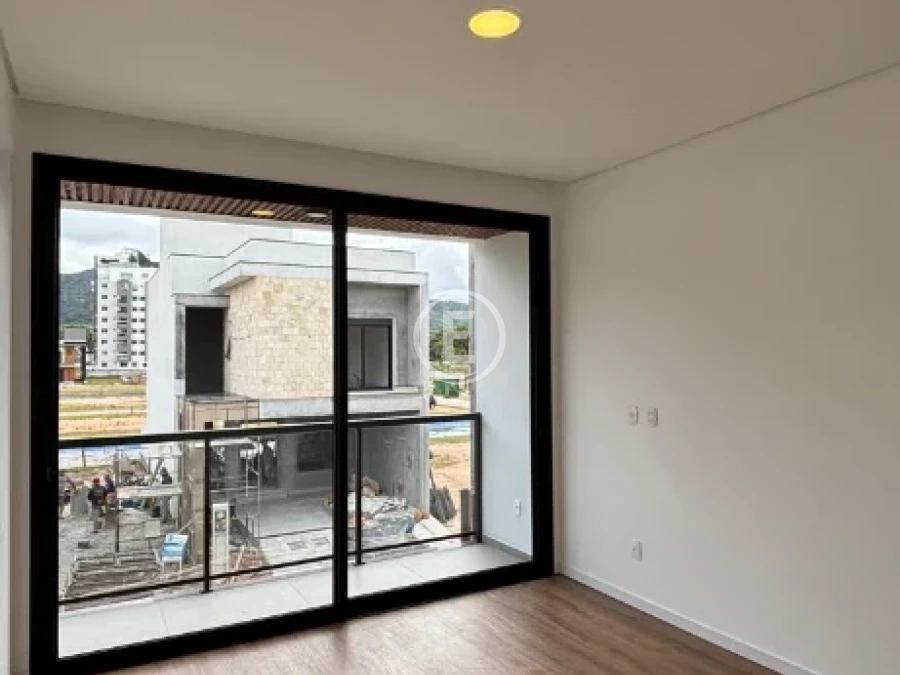 Casa em DeltaVille, Biguaçu. 3 quartos, 216m². Imagem 3 de 13