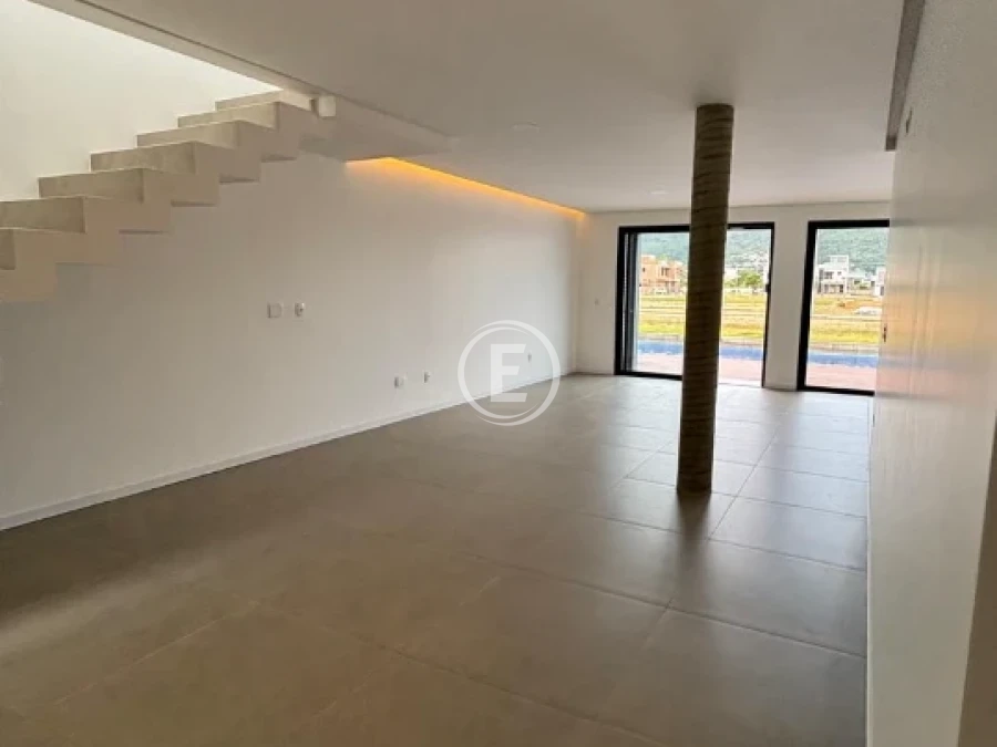 Casa em DeltaVille, Biguaçu. 3 quartos, 216m². Imagem 4 de 13