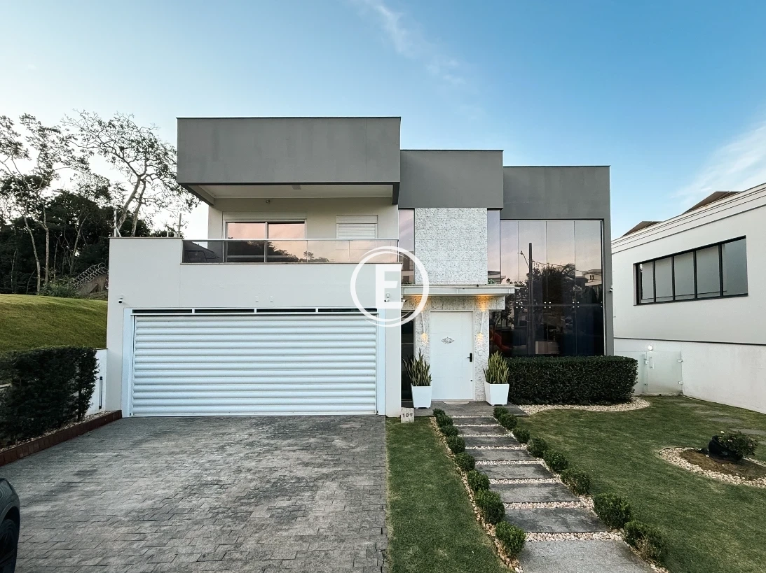 Casa em Pedra Branca, Palhoça. 3 quartos, 330m². Imagem 1 de 17