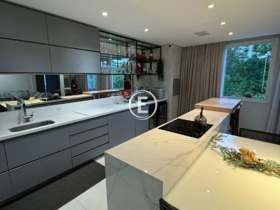 Casa em Ponte do Imaruim, Palhoça. 3 quartos, 248m². Imagem 3 de 6