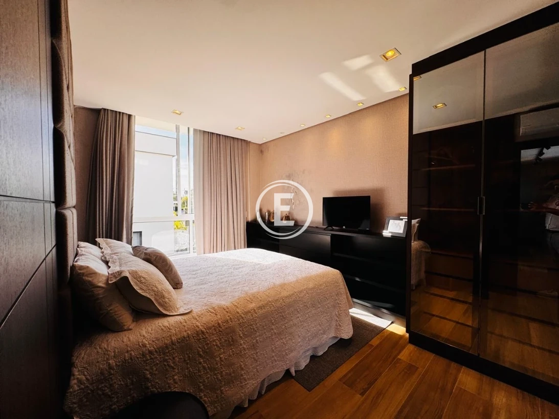 Casa em Pedra Branca, PALHOCA. 3 quartos, 267m². Imagem 9 de 19