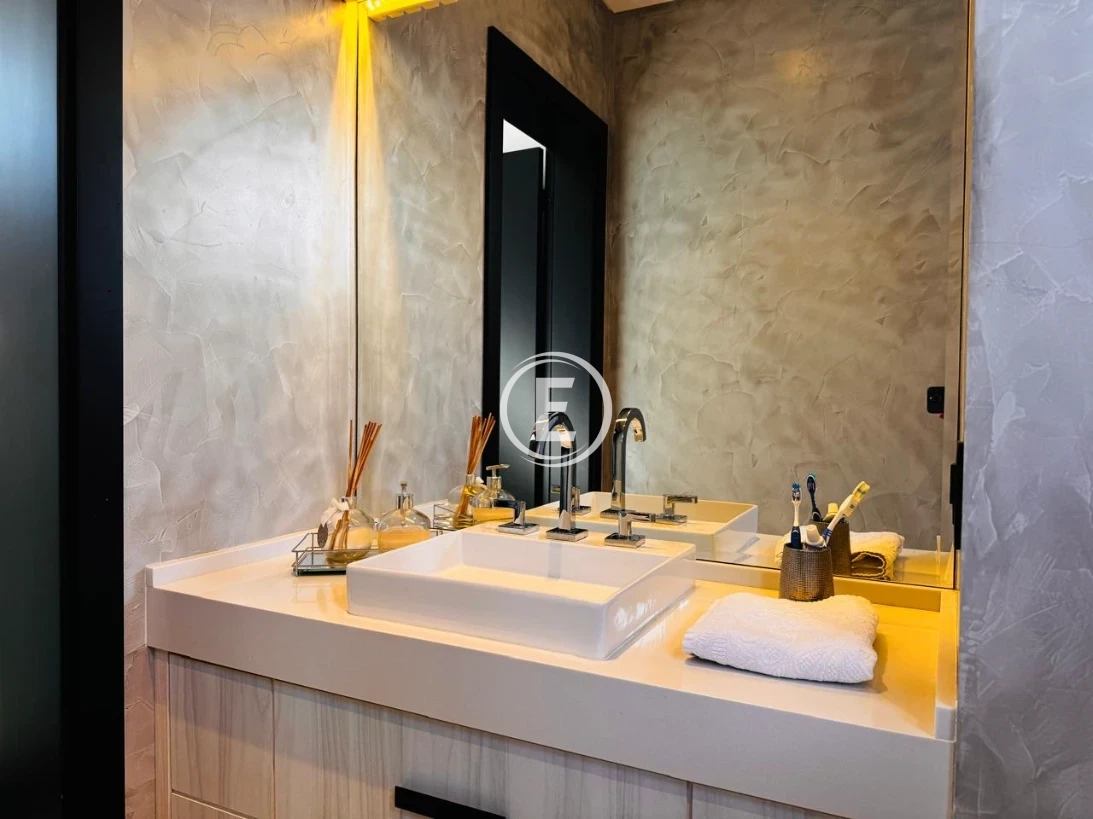 Casa em Pedra Branca, PALHOCA. 3 quartos, 267m². Imagem 13 de 19