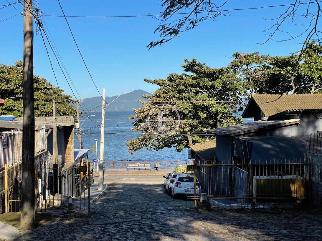 Terreno em Ponta de Baixo, São José. 0 quartos, 0m². Imagem 2 de 11