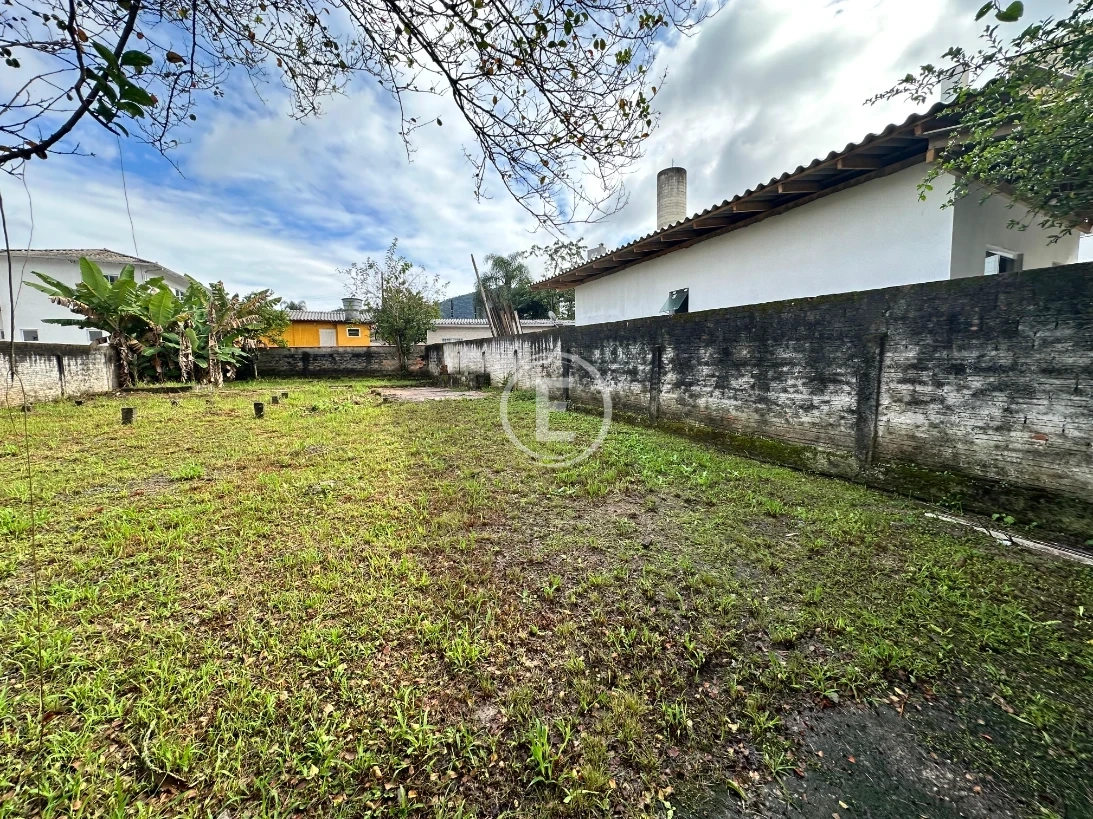 Terreno em São Sebastião, Palhoça. 0 quartos, 305m². Imagem 3 de 5