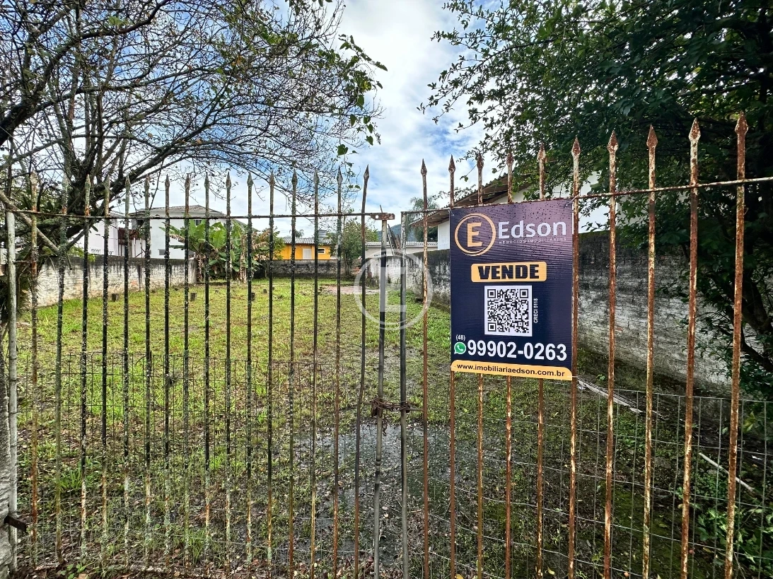 Terreno em São Sebastião, Palhoça. 0 quartos, 305m². Imagem 1 de 5