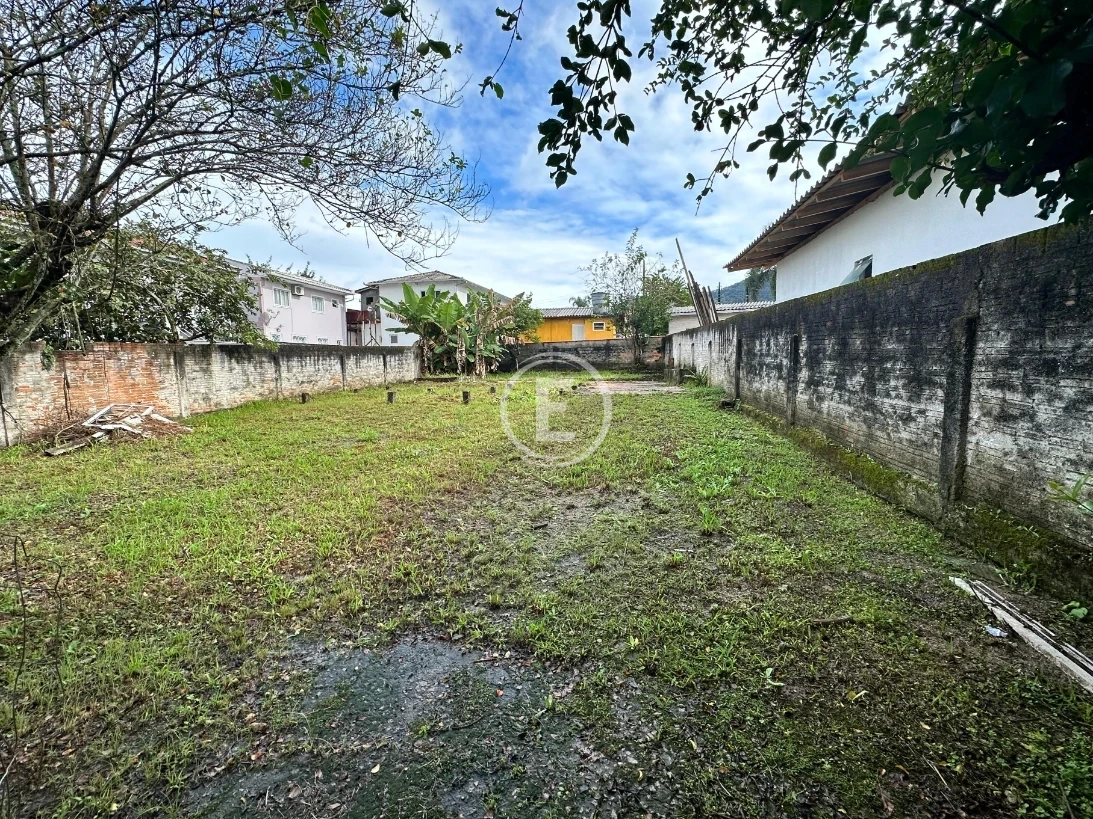 Terreno em São Sebastião, Palhoça. 0 quartos, 305m². Imagem 4 de 5