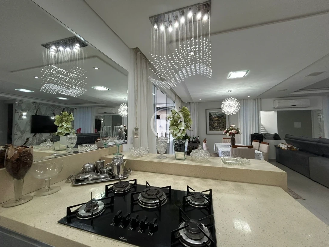 Casa em Pedra Branca, Palhoça. 3 quartos, 280m². Imagem 6 de 22