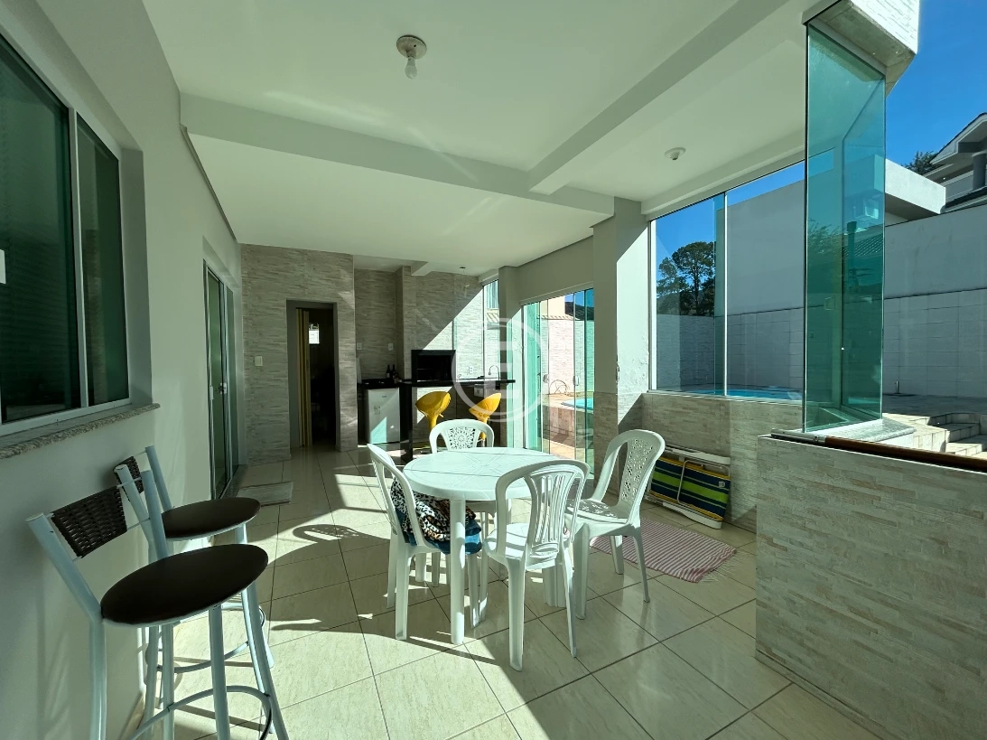 Casa em Pedra Branca, Palhoça. 3 quartos, 233m². Imagem 15 de 21