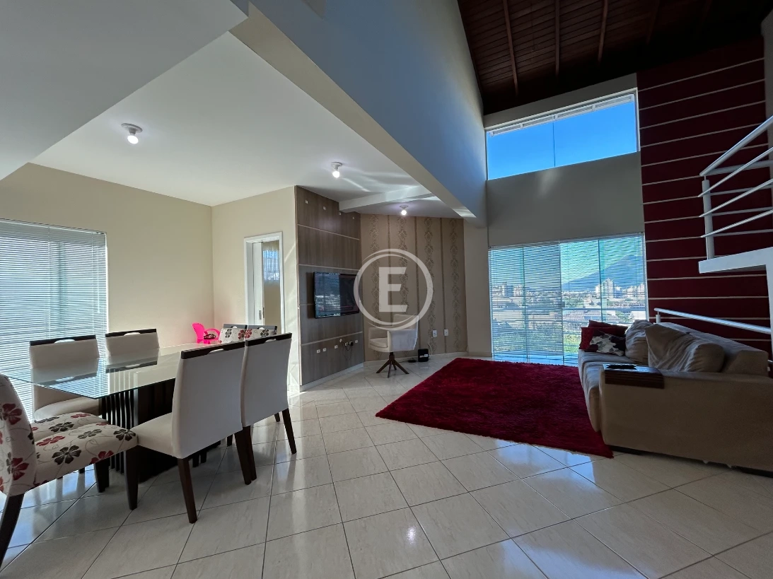 Casa em Pedra Branca, Palhoça. 3 quartos, 233m². Imagem 3 de 21