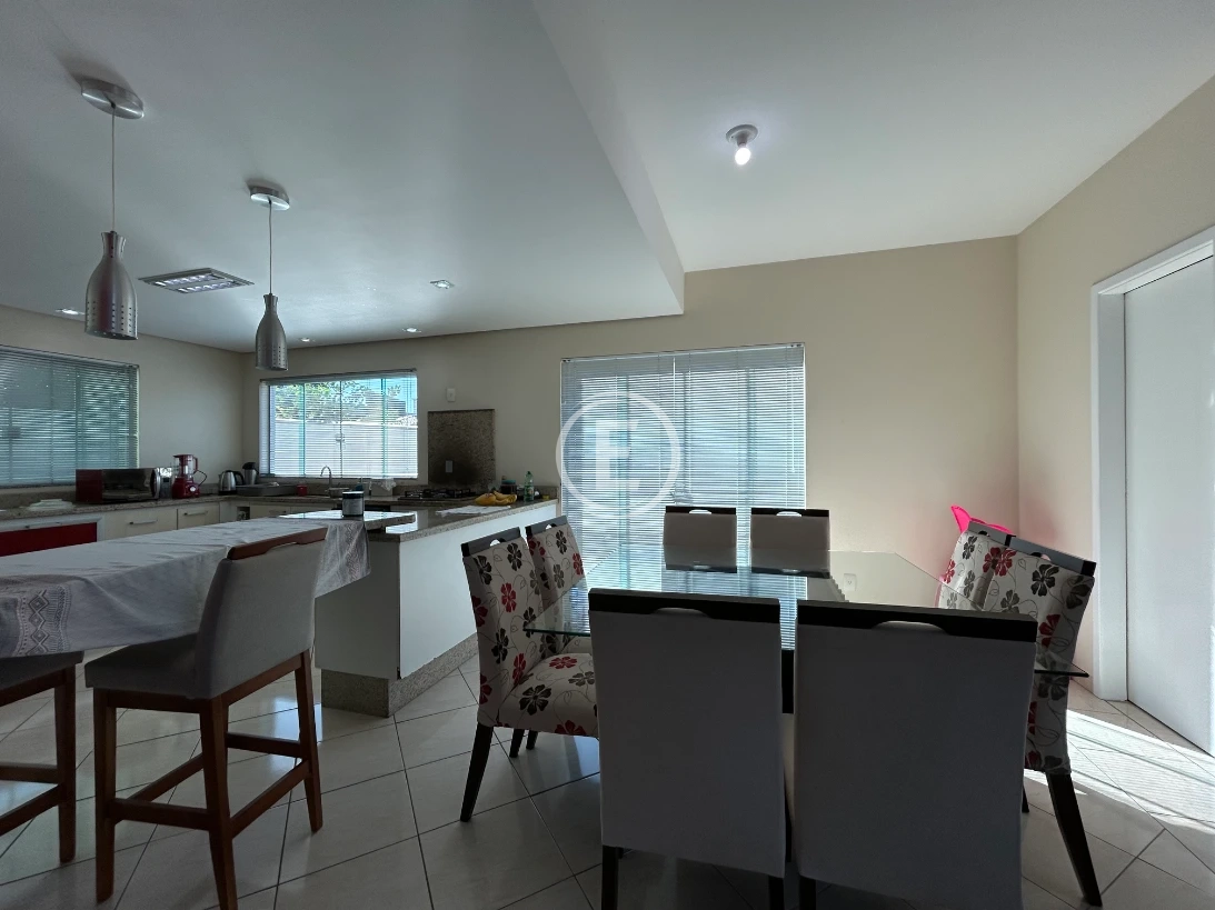 Casa em Pedra Branca, Palhoça. 3 quartos, 233m². Imagem 5 de 21